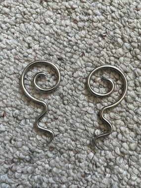 Spiral Wave Metal Ear Weights - Silver Tone